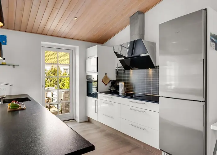 Donco - 3-2km From The Sea By Interhome *