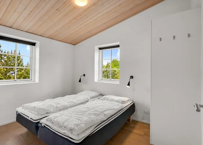 Donco - 3-2km From The Sea By Interhome