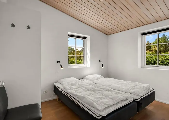 Donco - 3-2km From The Sea By Interhome