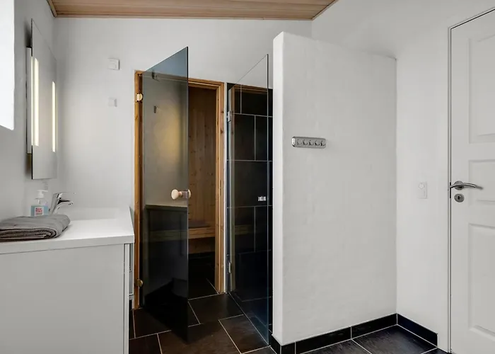 Donco - 3-2km From The Sea By Interhome